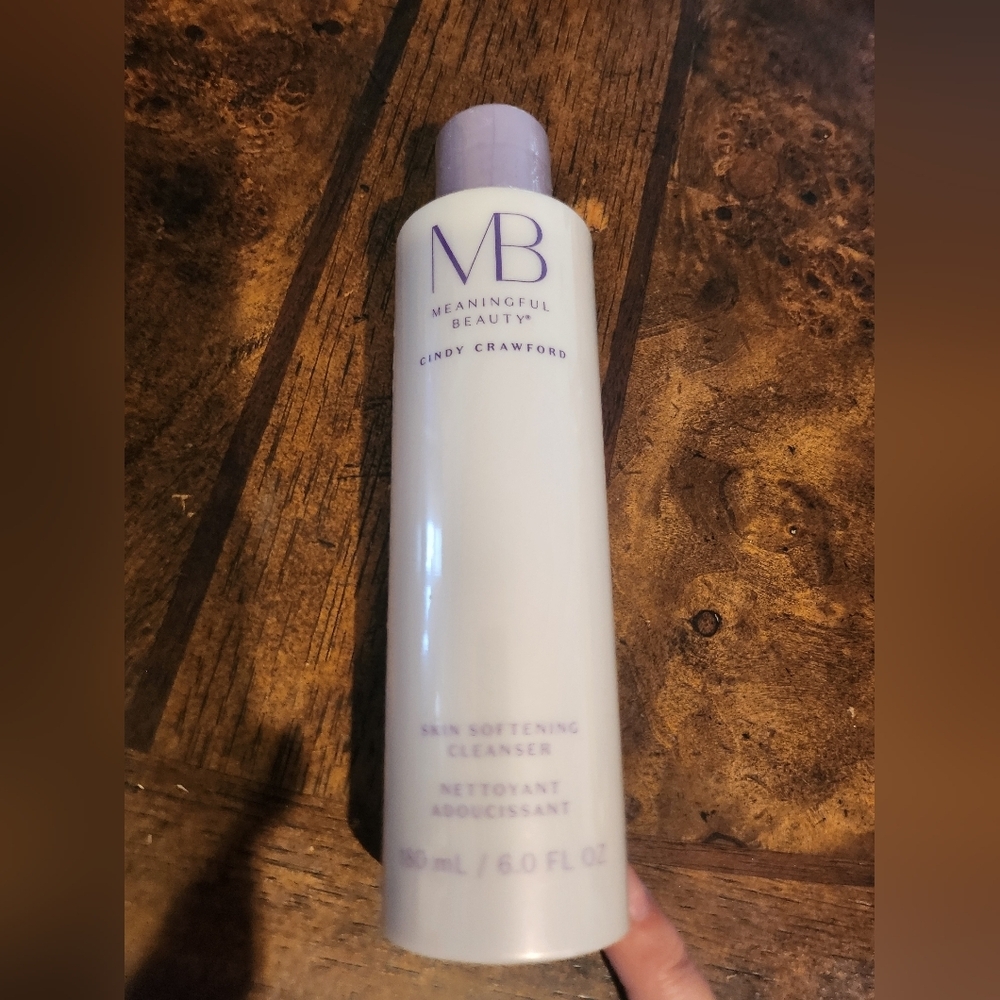 Cindy Crawford Meaningful Beauty Skin Softening Clean NEW - Picture 2 of 4